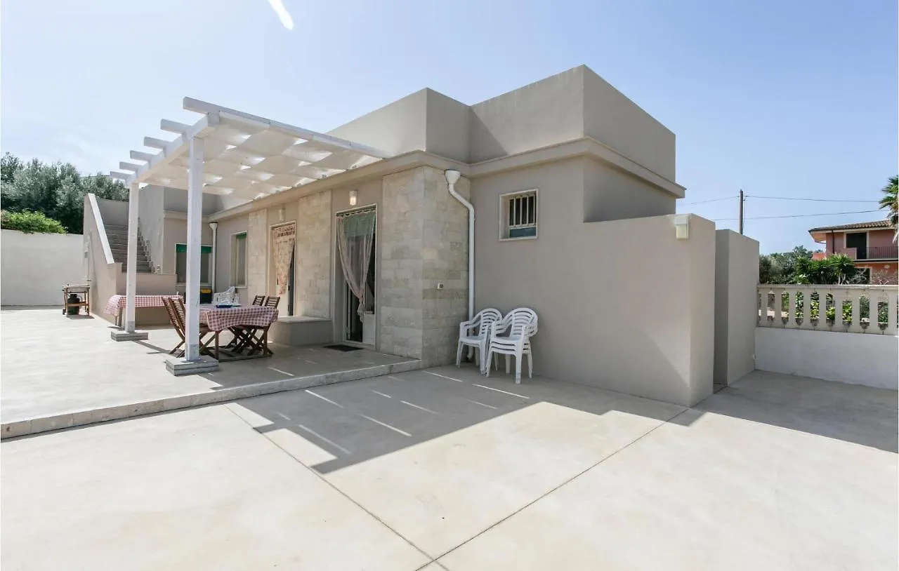 3 Bedroom Beautiful Home In Marzamemi Holiday home
