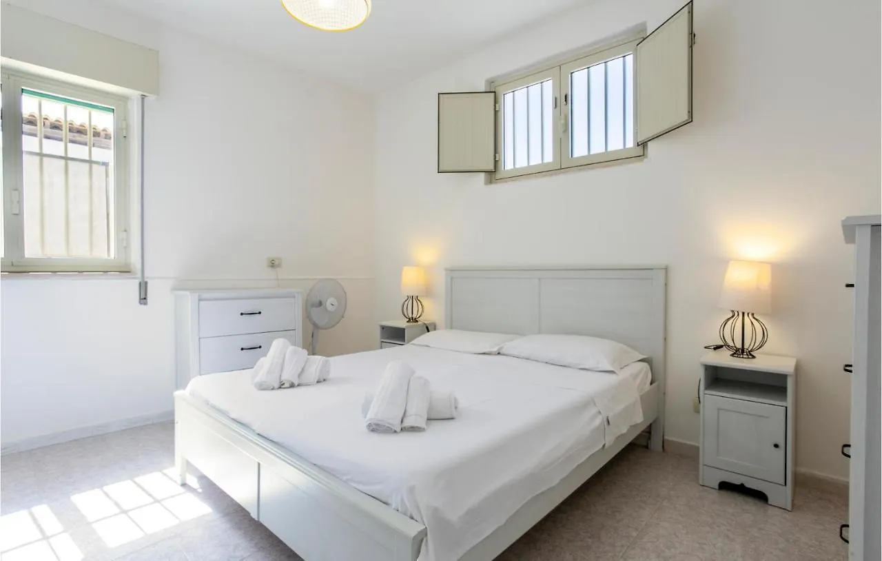 3 Bedroom Beautiful Home In Marzamemi