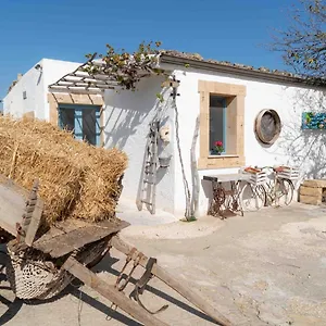 Casa vacanze Casale Scirbia, Marzamemi